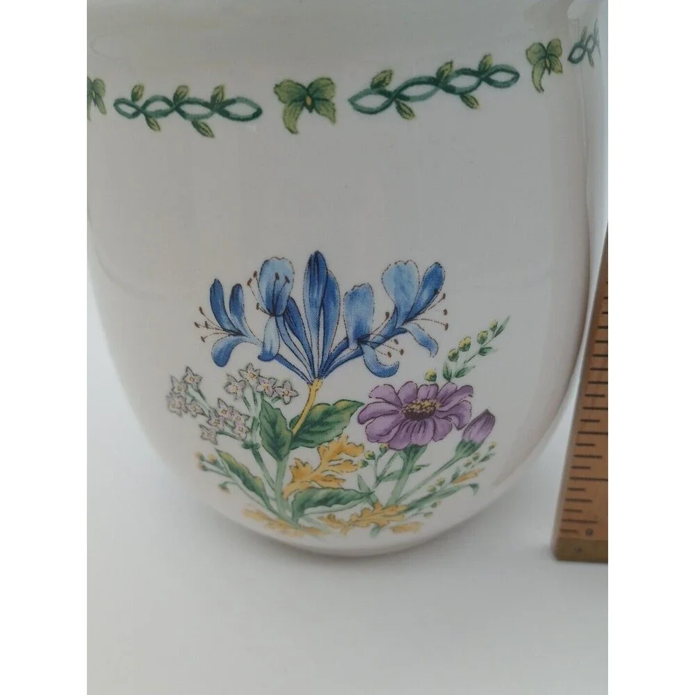 Thomson Floral Garden Small Canister Botanical Flowers Damaged